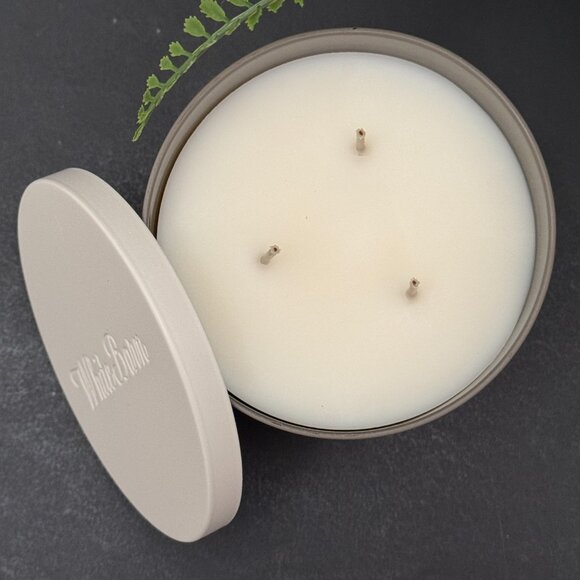 BBW Dark Amber & Oud White Barn Bath & Body Works 3 Wick Candle - Picture 6 of 10